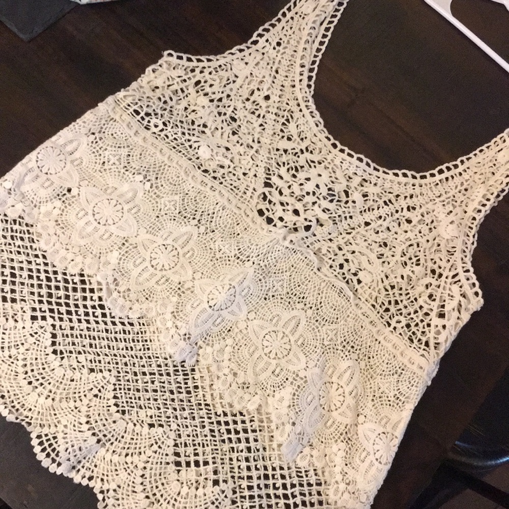American Eagle lace top